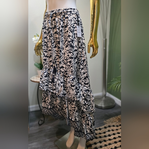 Masala Navy blue and white printed skirt size M - Picture 5 of 8